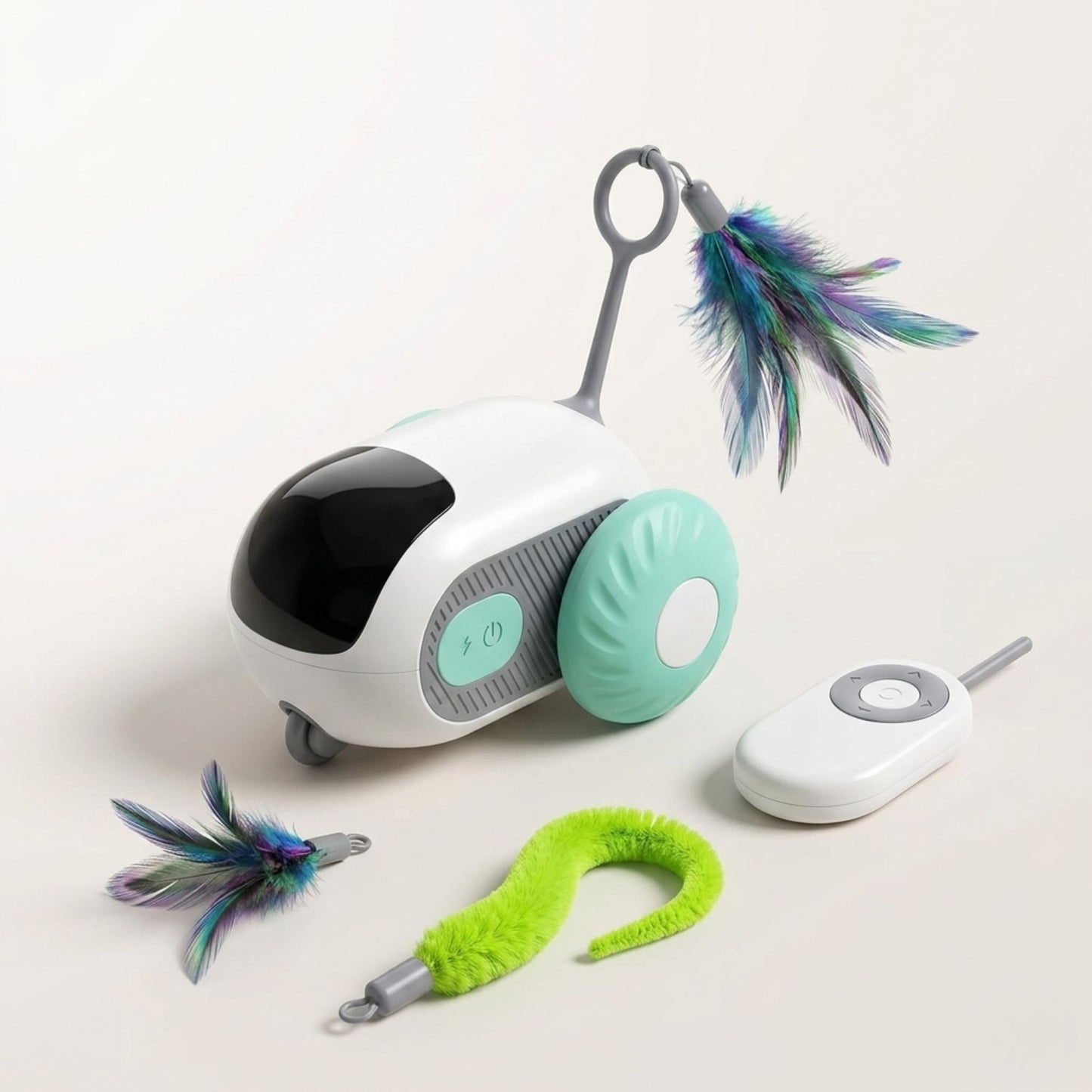 Voiture téléguidée interactive pour chat avec télécommande, plumes de rechange et queue bleue incluses, vue produit fond clair