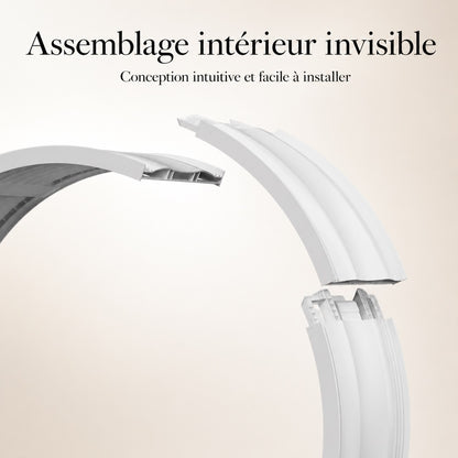 Gros plan sur le système d'assemblage intérieur invisible de la roue pour chat blanche, conception intuitive par emboîtement sans outil ni vis apparent.