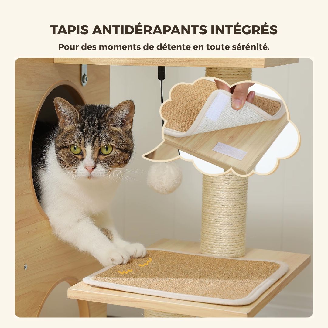 Arbre à chat bois clair avec chat  et tapis antidérapant sisal amovible